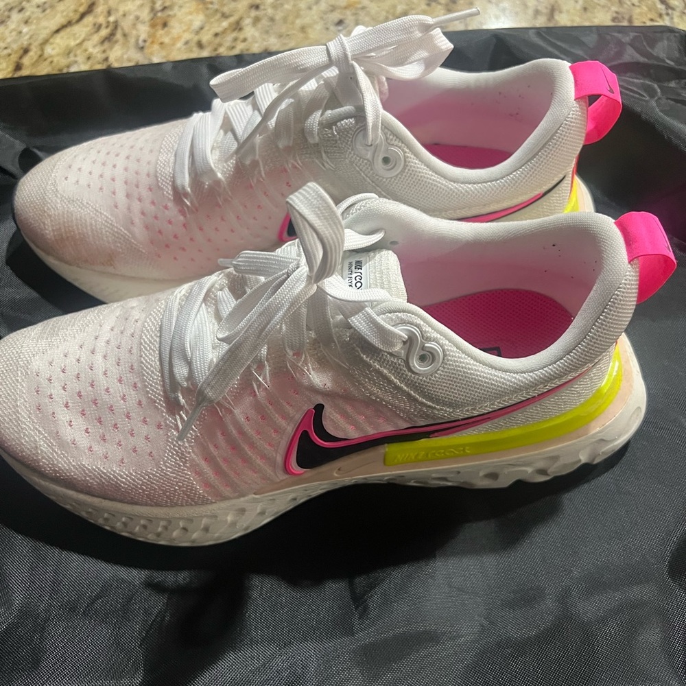 Nike Men's React Infinity Run Flyknit 2 Shoes